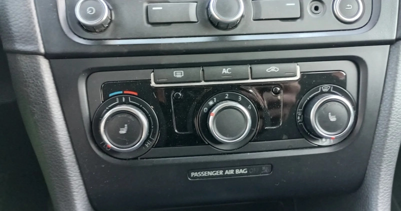 Volkswagen Golf cena 17000 przebieg: 267135, rok produkcji 2011 z Krajenka małe 301